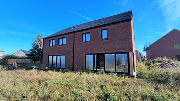 liers 6-7 pose chassis (1)