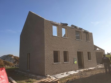 40161814_1813006892146393_1000275454919180288_n