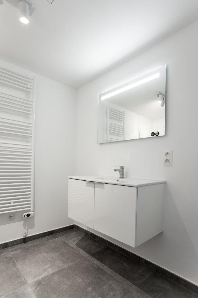 APPARTEMENT N° 4 DEUXIEME ETAGE-12